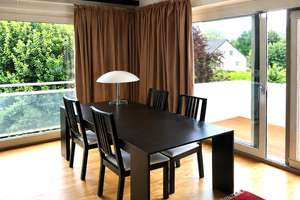 Möblierte 3-Zimmer-Wohnung mit Sonnenbalkon! Furnished 3-room apartment with balcony!