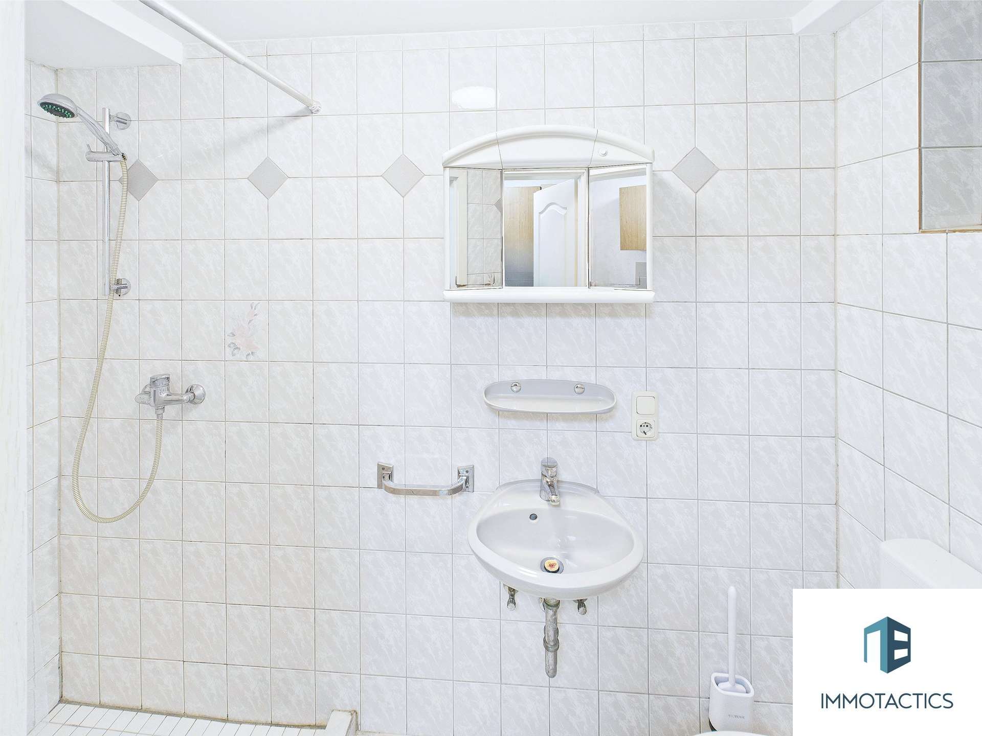 Immobilie in Udenheim - Helle 2-Zimmer-Souterrainwohnung im gepflegten Mehrfamilienhaus - auch Ideal als Kapitalanlage - Bild 2