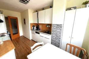 Schöne u. helle Altbauwohnung 4 - Zi. mit hohen Decken und Blick über Ulm. 2x Homeoffice möglich. – Pionierstraße 20, 89073 Oststadt, Ulm – Vorschaubild 3