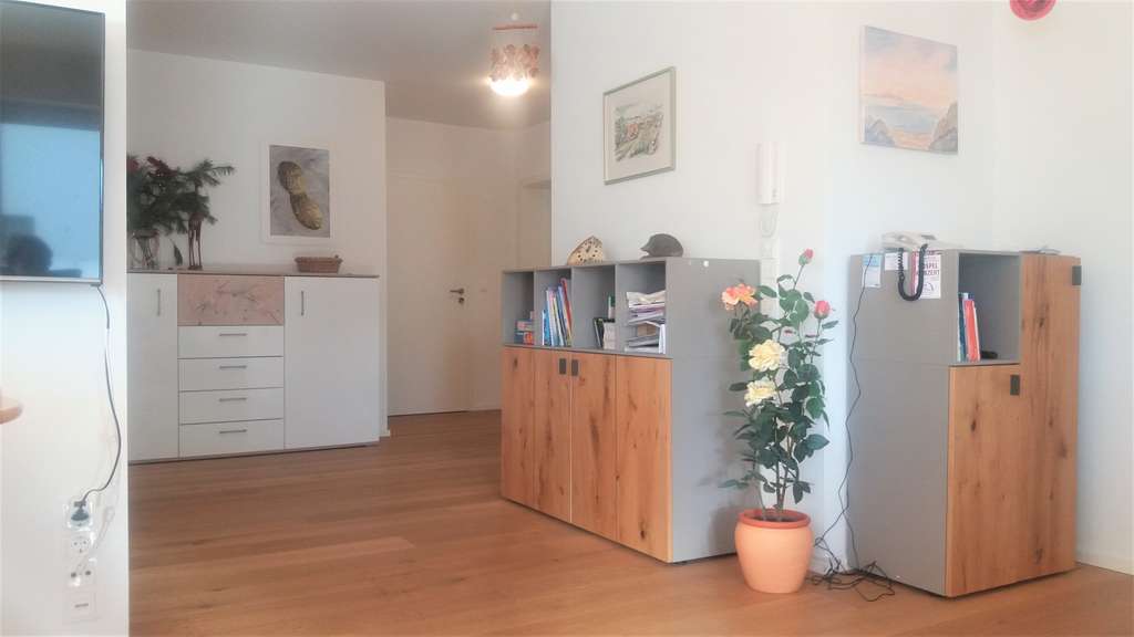 Immobilie in Maisach - Lichtdurchflutete 4-Zimmer-Gartenwohnung (144 m²) & helles DG-Studio (52 m²) in Maisach (Erbpacht)  - Bild 3