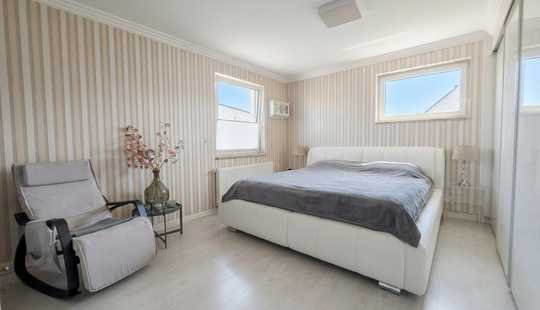 Bild von Modernes Einfamilienhaus in Söhlde: moderne Ausstattung, Doppelgarage und gepflegter Garten.