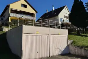 Besonderes 2-3 Familienhaus mit Garten, 3  Garagen in ruhiger Lage mit besonderer Aussicht – Im Hungerbühl 10, 73529 Ostalbkreis – Vorschaubild 4
