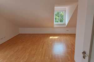 Freundliches 7-Zimmer-Reihenendhaus in Pliening – Raiffeisenstraße 17 b, 85652 Ebersberg (Kreis) – Vorschaubild 2