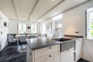 Exklusiv ausgestattetes Einzelhaus unter Reet – Die vollständige Adresse der Immobilie erhältst du vom Anbieter., 25999 Kampen (Sylt) – Vorschaubild 9