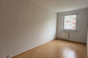 Wohnen in 1A-Lage . Renovierte 3 Zimmer-Wohnung. Balkon mit Blick auf die Schrote – Die vollständige Adresse der Immobilie erhältst du vom Anbieter., 39108 Stadtfeld Ost, Magdeburg – Vorschaubild 7