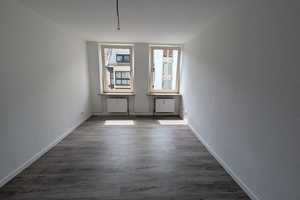 Frisch renovierte, helle 2-Zimmer-Wohnung in der Innenstadt – Nürnberg – Vorschaubild 3