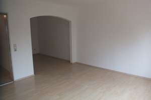 Ruhiges 4 Zimmer Reihenmittelhaus mit Westterasse und Garten – Die vollständige Adresse der Immobilie erhältst du vom Anbieter., 86343 Königsbrunn – Vorschaubild 4