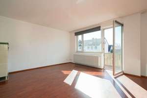Perfekter Einstieg ins Eigenheim: Teilvermietetes Zweifamilienhaus – Die vollständige Adresse der Immobilie erhältst du vom Anbieter., 90453 Reichelsdorf, Nürnberg – Vorschaubild 2