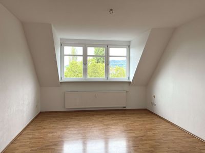 Großzügige 2 Zi. Altbau-Whg. mit Tageslichtbad