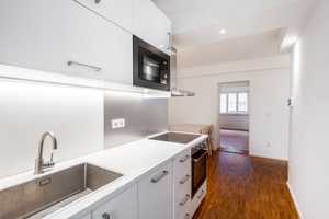 AIGNER - Kernsanierte 3-Zimmer-Wohnung in ruhiger Seitenstraße – München – Vorschaubild 2