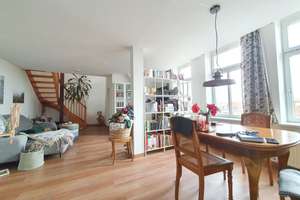 Einbauküche und Tageslichtbad - Extravagante, geräumige 2-Zi.-Maisonette über den Dächern Erfurts! – Oststraße a.A., 99086 Ilversgehofen, Erfurt – Vorschaubild 2