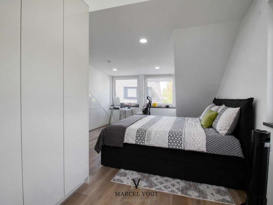 Schlafzimmer DG