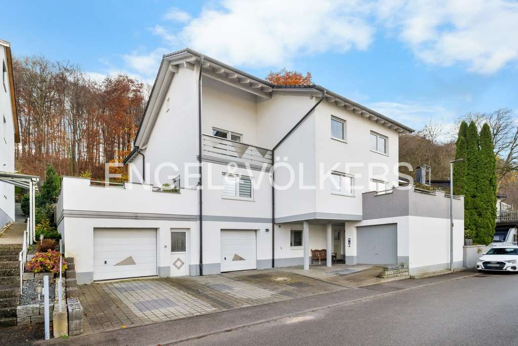 Immobilie in Giengen an der Brenz - Attraktive Immobilie mit zwei separaten Wohneinheiten - Bild 0