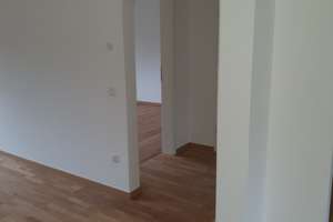 Attraktiv sanierte 2,5 -Zimmer  Dachgeschoßwohnung mit Gartenmitbenutzung – Brunostr 10, 45130 Holsterhausen, Essen – Vorschaubild 4