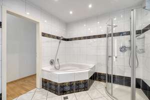 Exklusives Atriumhaus in begehrter Lage von Urdenbach! – Die vollständige Adresse der Immobilie erhältst du vom Anbieter., 40593 Urdenbach, Düsseldorf – Vorschaubild 12