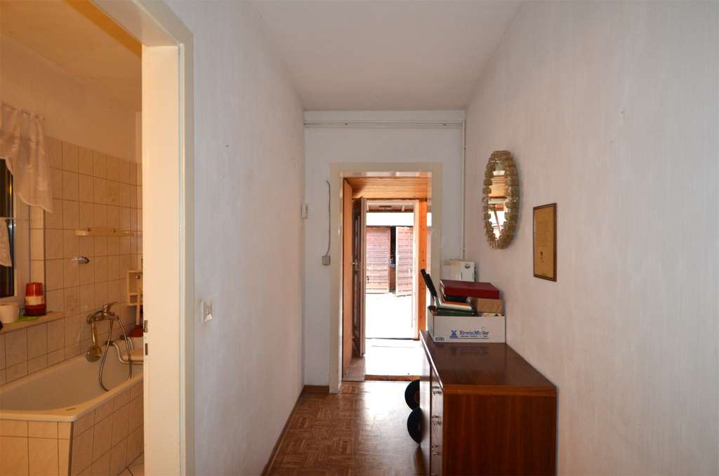 Immobilie in Heidesee - Kleinhaus in attraktiver Seenlage mit vielseitigen Möglichkeiten - Bild 1