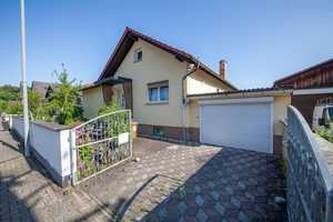 Urlaubsfeeling! Haus mit Wintergarten, riesiger Schwimm- und Fitnesshalle in Neuenhasslau! – Main-Kinzig-Kreis – Vorschaubild 1