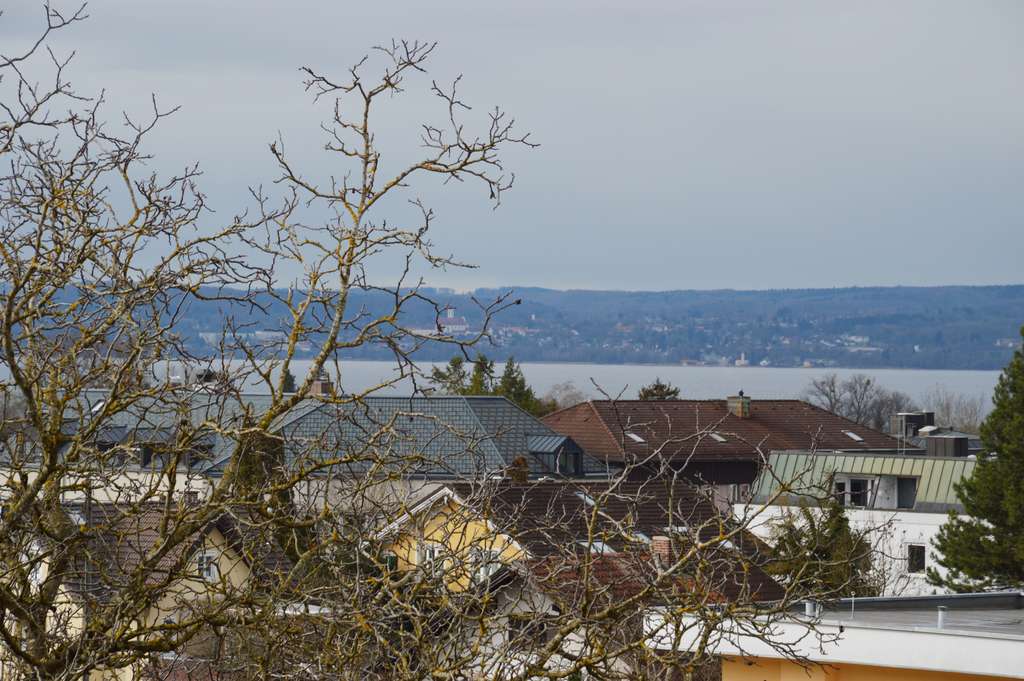 Immobilie in Herrsching am Ammersee - * Über den Dächern von Herrsching - schicke 3–Zimmer–Wohnung (5. OG) mit Weitblick zum See - Bild 0