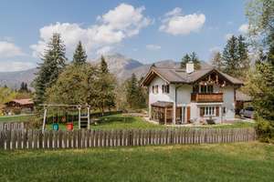 Ein Ort zum Verlieben!
Bayerisch Gmain - Einfamilienhaus direkt in der Natur – Die vollständige Adresse der Immobilie erhältst du vom Anbieter., 83457 Bayerisch Gmain – Vorschaubild 2