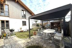 idyllische Haushälfte in Weilerlage: neuwertige 3-Zimmer mit kl. Garten – Die vollständige Adresse der Immobilie erhältst du vom Anbieter., 83549 Eiselfing – Vorschaubild 3