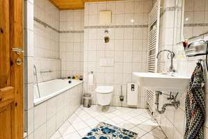 Familienfreundliche 5-Zimmer-Eigentumswohnung mit großem Balkon und Tiefgarage in Do.Huckarde – 44369 Huckarde (Ortsteil), Dortmund – Vorschaubild 2