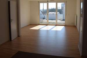 Neuwertiges, energieeffizientes und familienfreundliches Reihenhaus mit 5 hellen Zimmern+EBK+Garage – Berchinger Straße 19, 93057 Sallern-Gallingkofen, Regensburg – Vorschaubild 12