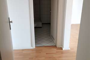 Helles Apartment mit Einbauküche und bodentiefem Fenster mitten in der City! – Große Steinstraße 10, 6108 Altstadt, Halle (Saale) – Vorschaubild 7