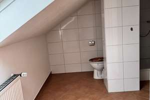 Charmante Dachgeschosswohnung in zentraler Lage von Essen-Bergerhausen! – Rellinghauser Straße 274, 45136 Bergerhausen, Essen – Vorschaubild 7