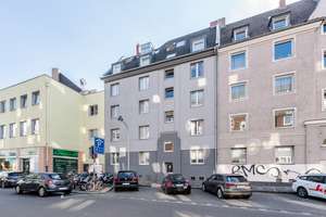 Über den Dächern von Pempelfort – Modernisierte Dachgeschosswohnung mit traumhaftem Weitblick