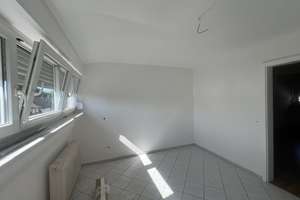 Moderne ruhige 3-Zimmer-Wohnung mit Einbauküche, Garage, Keller – Ruschgraben 53, 76139 Hagsfeld, Karlsruhe – Vorschaubild 5