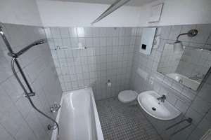 Erste gemeinsame Wohnung? Hier passt’s! - 2 Zimmer Erdgeschosswohnung mit Balkon – Wuppertaler Str. 3, 38440 Laagberg, Wolfsburg – Vorschaubild 4