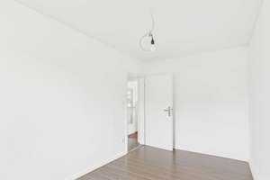 Großzügige 5-Zimmer-Wohnung auf zwei Ebenen in ruhiger Sackgasse Nürnberg-Reichelsdorf – Die vollständige Adresse der Immobilie erhältst du vom Anbieter., 90453 Reichelsdorf, Nürnberg – Vorschaubild 6