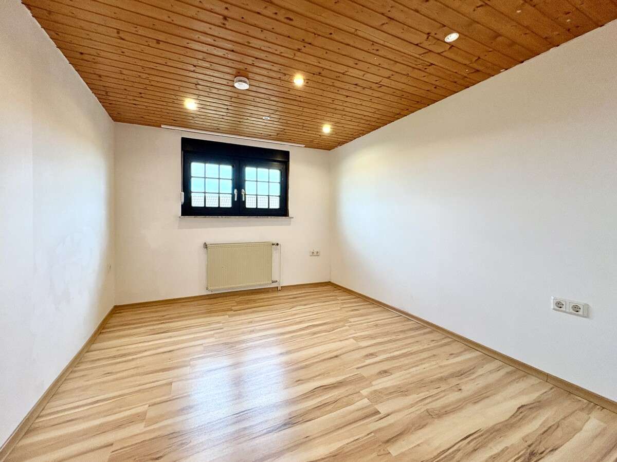 Immobilie in Birken-Honigsessen - **Charmantes Einfamilienhaus in schöner Ortslage von Birken-Honigsessen** - Bild 3