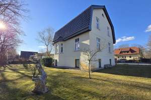 Historisches Mehrfamilienhaus mit solider Rendite in Top-Lage – Die vollständige Adresse der Immobilie erhältst du vom Anbieter., 15732 Eichwalde – Vorschaubild 2