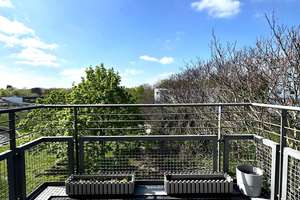 3-Zimmer, 104 m², lichtdurchflutet, zwei Balkone, TG-Stellplatz und bodentiefes Fensterpanorama – Die vollständige Adresse der Immobilie erhältst du vom Anbieter., 13403 Reinickendorf (Ortsteil), Berlin – Vorschaubild 36