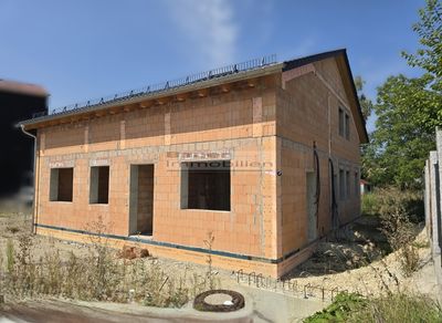 Mehrfamilienhaus mit Gewerbeeinheit in Gaimersheim zu verkaufen.