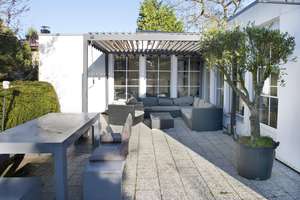 Haus im Bungalowstil mit Pool, Nebengelass und großem Grundstück mit Potential für ein 2 Haus – Die vollständige Adresse der Immobilie erhältst du vom Anbieter., 12524 Altglienicke, Berlin – Vorschaubild 3