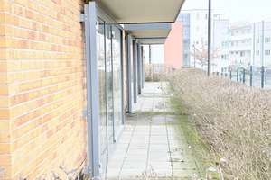 Entspannt Wohnen! Ihre neue 3-Zi-Erdgeschoss-Wohnung mit 2 Terrassen und Einbauküche! – Karlsbader Platz 16, 65197 Rheingauviertel / Hollerborn, Wiesbaden – Vorschaubild 8