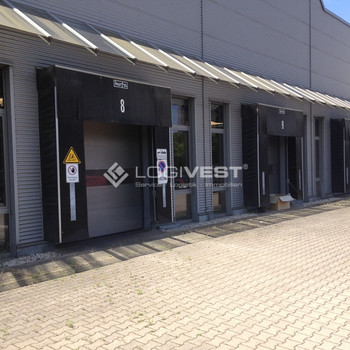 Gewerbehalle an der B482