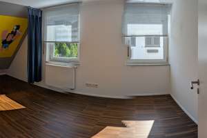 Exklusive Doppelhaushälfte in traumhafter Lage in Leonberg – Die vollständige Adresse der Immobilie erhältst du vom Anbieter., 71229 Leonberg – Vorschaubild 9