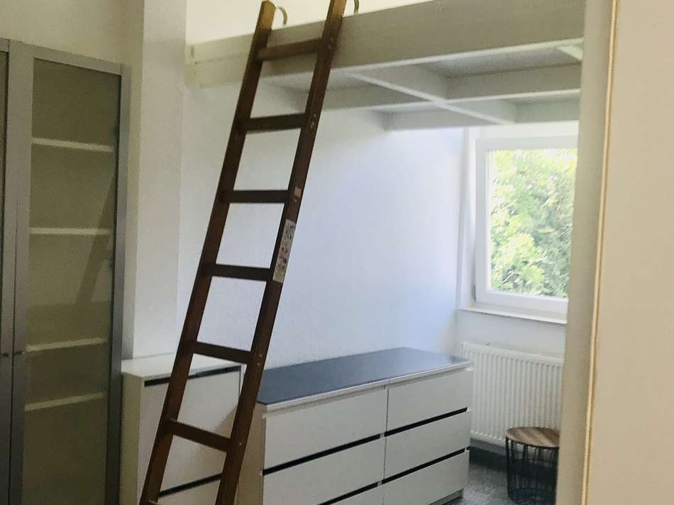 1 größeres SInglezimmer