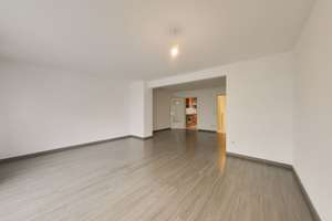 Exklusives RMH mit Garten, Garage, EBK und Terrasse zur Vermietung in Nürnberg - Pillenreuth – Die vollständige Adresse der Immobilie erhältst du vom Anbieter., 90455 Kornburg, Worzeldorf, Nürnberg – Vorschaubild 6