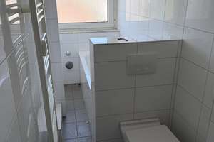 Gemütliche 2,5-Zimmer-DG-Wohnung im Schladviertel! – Seilerstr. 91, 46047 Schlad, Oberhausen – Vorschaubild 2