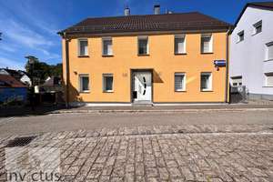 Außergewöhnliche Kapitalanlage - Charmantes 5-Familienhaus zentral in Ludwigsburg – Die vollständige Adresse der Immobilie erhältst du vom Anbieter., 71634 Mitte, Ludwigsburg – Vorschaubild 1
