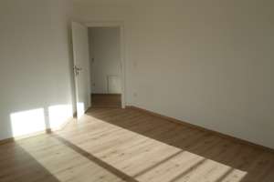 GROSSzügige, MODERNE DHH in RUHIGER und SONNIGER LAGE! IDEAL für Familien! SCHÖNER Garten! – Schwaigweg 24, 86928 Hofstetten – Vorschaubild 20