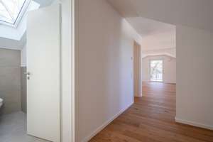 Über den Dächern von Ippendorf: Exklusive Dachgeschoss-Oase mit Weitblick und Sternenhimmel-Romantik – Die vollständige Adresse der Immobilie erhältst du vom Anbieter., 53127 Ippendorf, Bonn – Vorschaubild 13