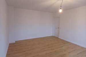 Großzügige Wohnung Fleethörn 64 in Kiel zu vermieten- Otto Stöben GmbH – Fleethörn 64, 24103 Damperhof, Kiel – Vorschaubild 2
