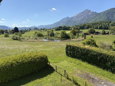 Einmalig schönes Fleckchen Erde !
Freistehendes Haus mit grandiosen Ausblick auf Wiesen, Wasser u. 