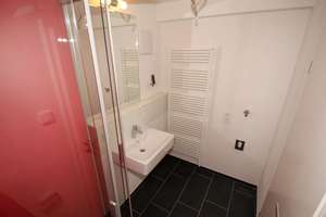 Charmantes 1,5-Zimmer-Apartment mit Terrasse in historischem Stadthaus – Pfäfflinshofstraße 1, 72764 Reutlingen-Mitte, Reutlingen – Vorschaubild 12