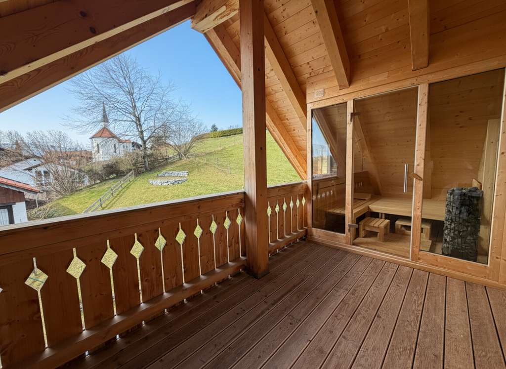 Immobilie in Saulgrub - Exklusive Dachgeschosswohnung mit Sauna & Panoramablick – Ruhe in den Ammergauer Alpen - Bild 0